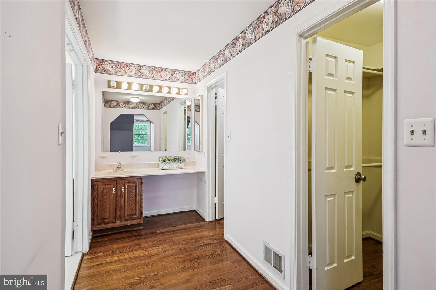 6416 GRISTMILL SQUARE TRCE, CENTREVILLE, Virginia 20120, 4 Bedrooms Bedrooms, ,3 BathroomsBathrooms,Residential,For sale,6416 GRISTMILL SQUARE TRCE,VAFX2257828 MLS # VAFX2257828