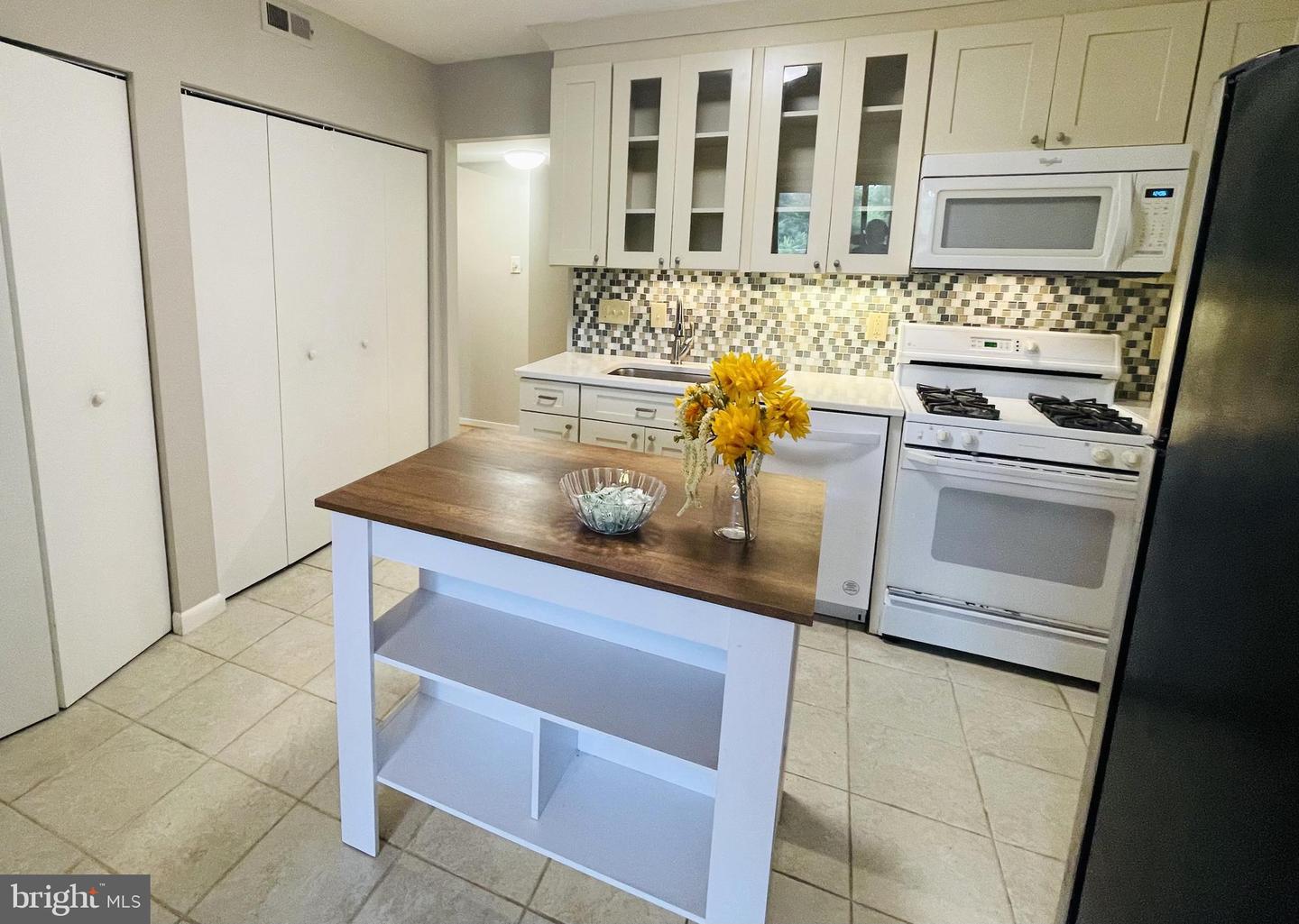 1645 PARKCREST CIR #7D/200, RESTON, Virginia 20190, 2 Bedrooms Bedrooms, ,2 BathroomsBathrooms,Residential,For sale,1645 PARKCREST CIR #7D/200,VAFX2257846 MLS # VAFX2257846