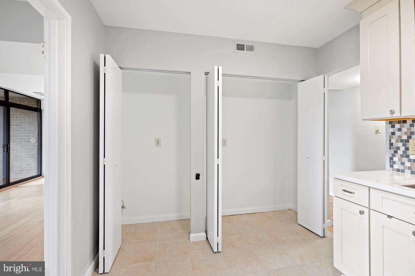 1645 PARKCREST CIR #7D/200, RESTON, Virginia 20190, 2 Bedrooms Bedrooms, ,2 BathroomsBathrooms,Residential,For sale,1645 PARKCREST CIR #7D/200,VAFX2257846 MLS # VAFX2257846