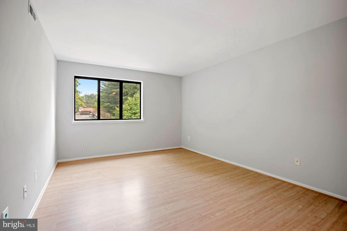 1645 PARKCREST CIR #7D/200, RESTON, Virginia 20190, 2 Bedrooms Bedrooms, ,2 BathroomsBathrooms,Residential,For sale,1645 PARKCREST CIR #7D/200,VAFX2257846 MLS # VAFX2257846