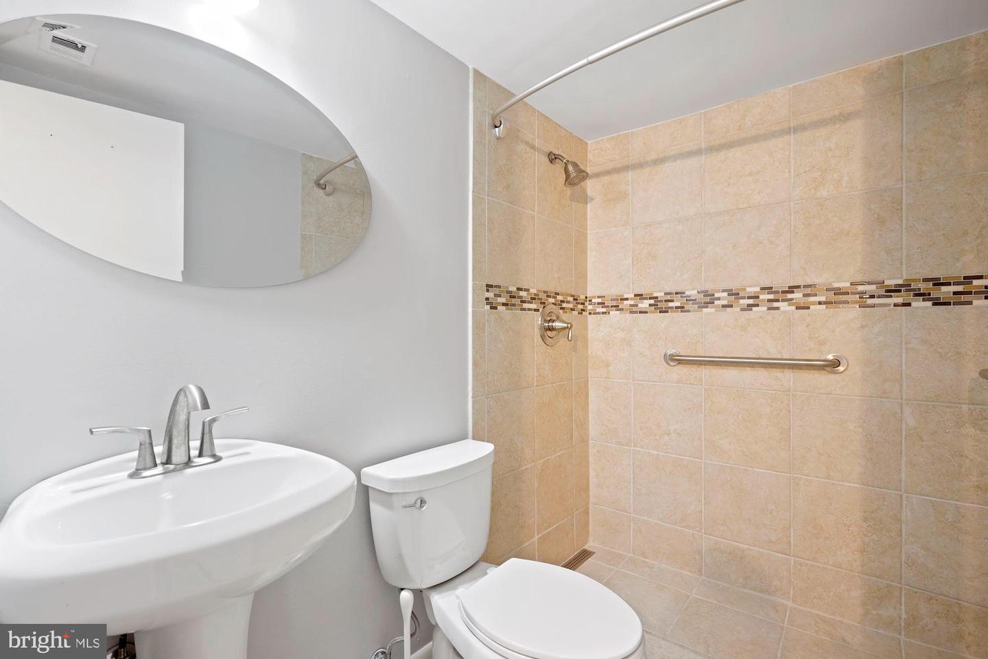 1645 PARKCREST CIR #7D/200, RESTON, Virginia 20190, 2 Bedrooms Bedrooms, ,2 BathroomsBathrooms,Residential,For sale,1645 PARKCREST CIR #7D/200,VAFX2257846 MLS # VAFX2257846