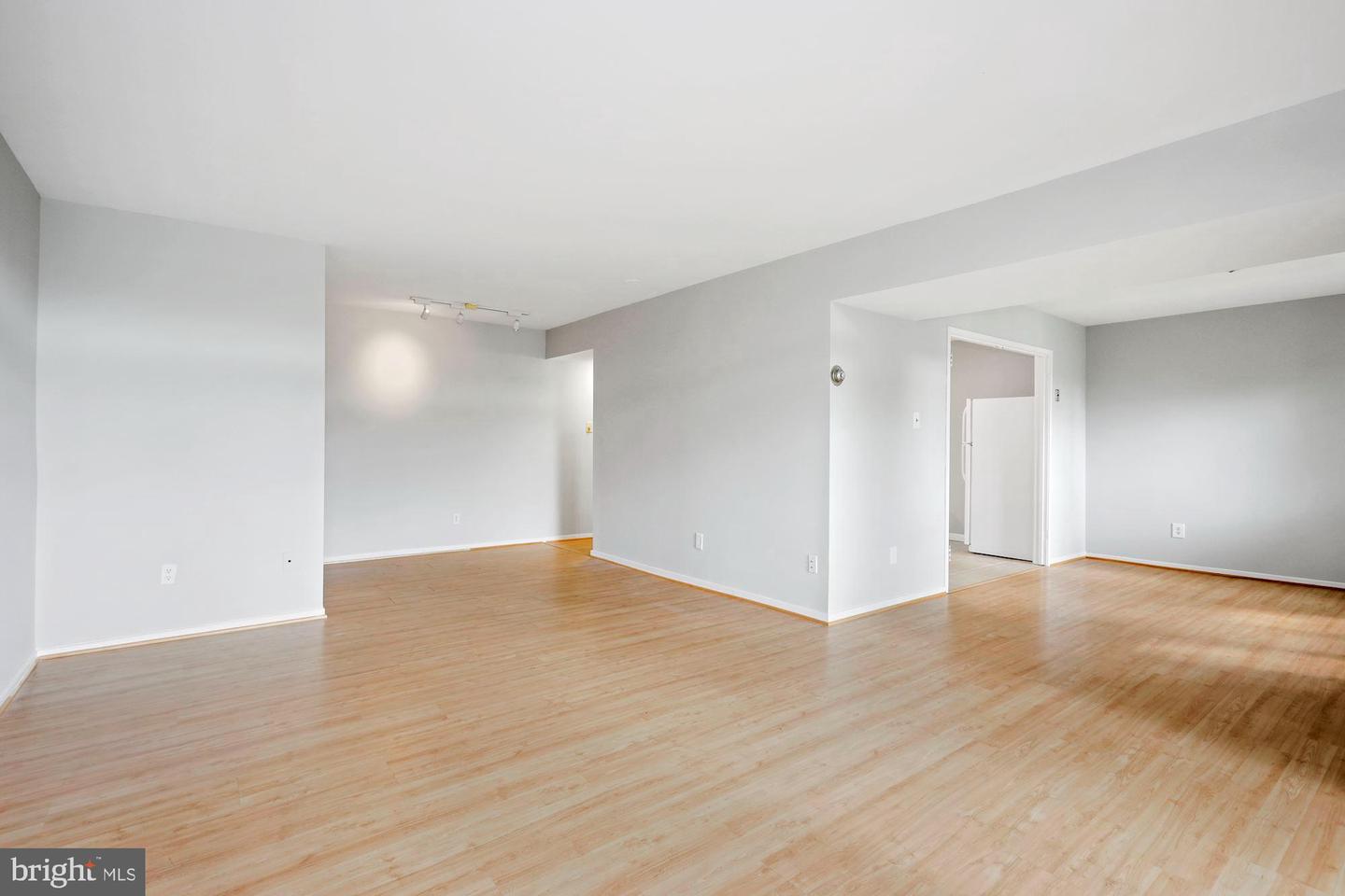 1645 PARKCREST CIR #7D/200, RESTON, Virginia 20190, 2 Bedrooms Bedrooms, ,2 BathroomsBathrooms,Residential,For sale,1645 PARKCREST CIR #7D/200,VAFX2257846 MLS # VAFX2257846