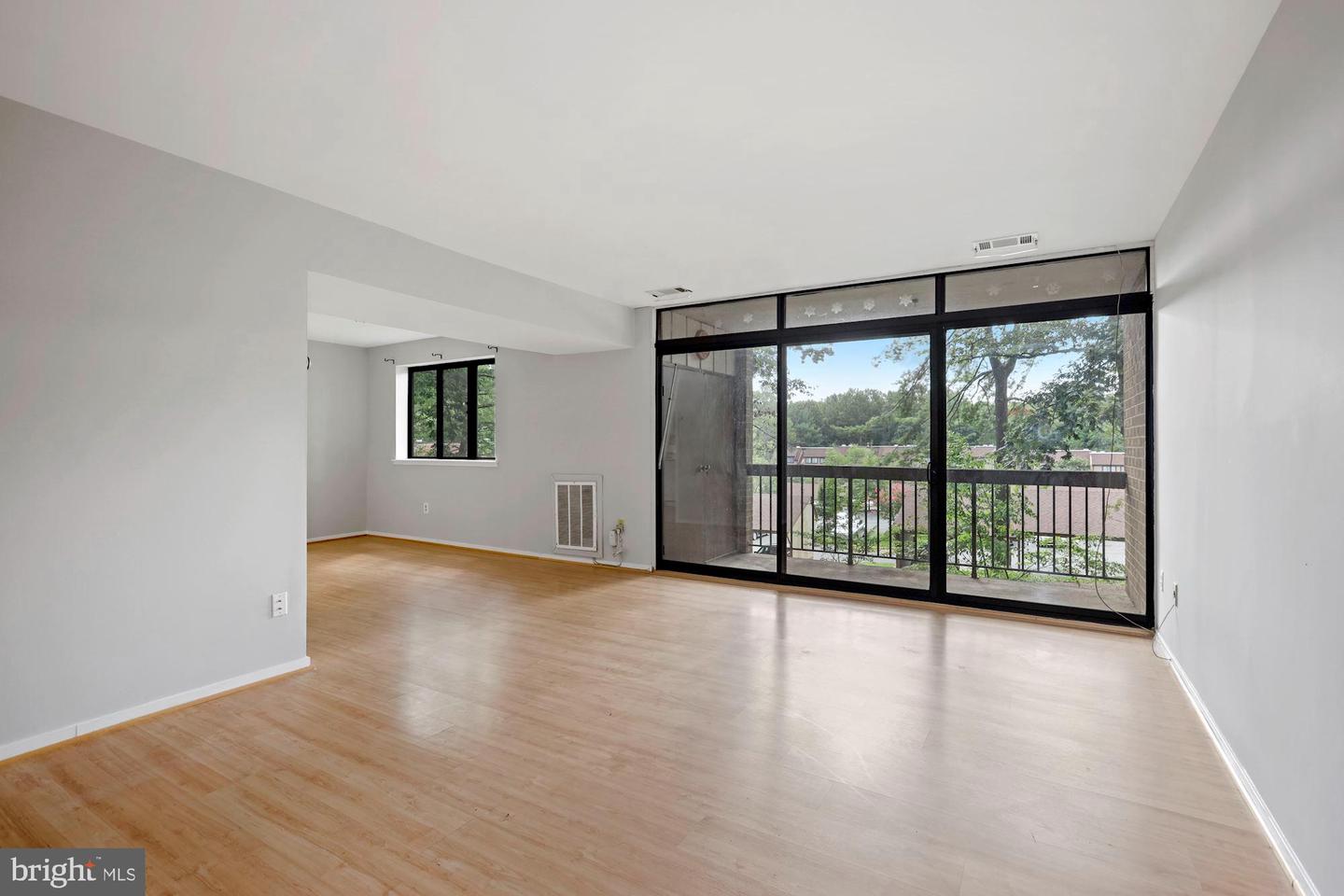 1645 PARKCREST CIR #7D/200, RESTON, Virginia 20190, 2 Bedrooms Bedrooms, ,2 BathroomsBathrooms,Residential,For sale,1645 PARKCREST CIR #7D/200,VAFX2257846 MLS # VAFX2257846