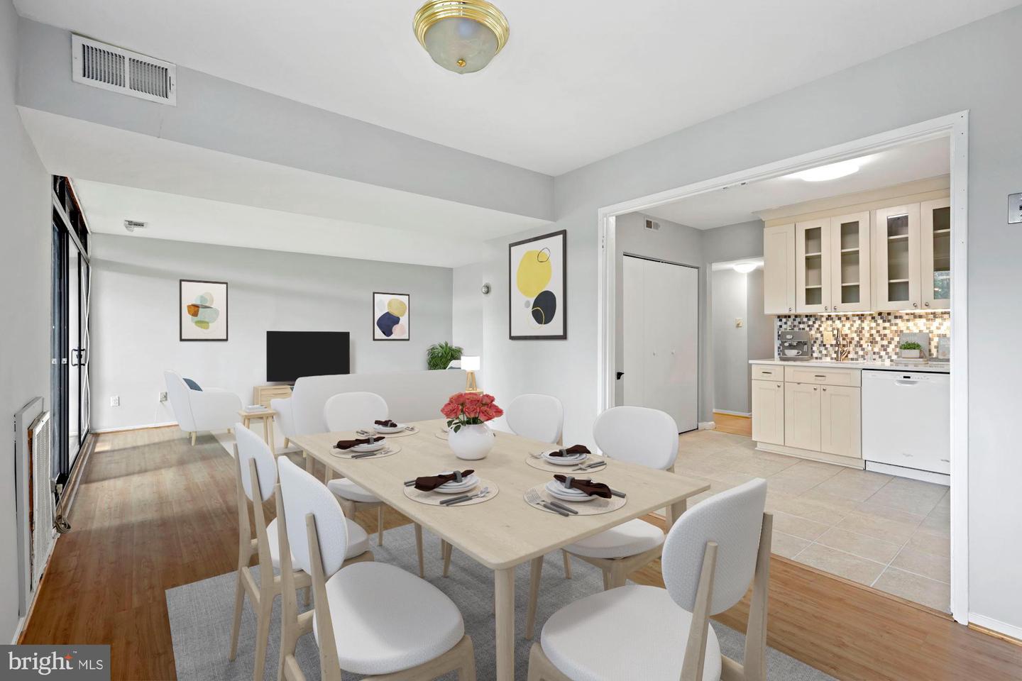 1645 PARKCREST CIR #7D/200, RESTON, Virginia 20190, 2 Bedrooms Bedrooms, ,2 BathroomsBathrooms,Residential,For sale,1645 PARKCREST CIR #7D/200,VAFX2257846 MLS # VAFX2257846