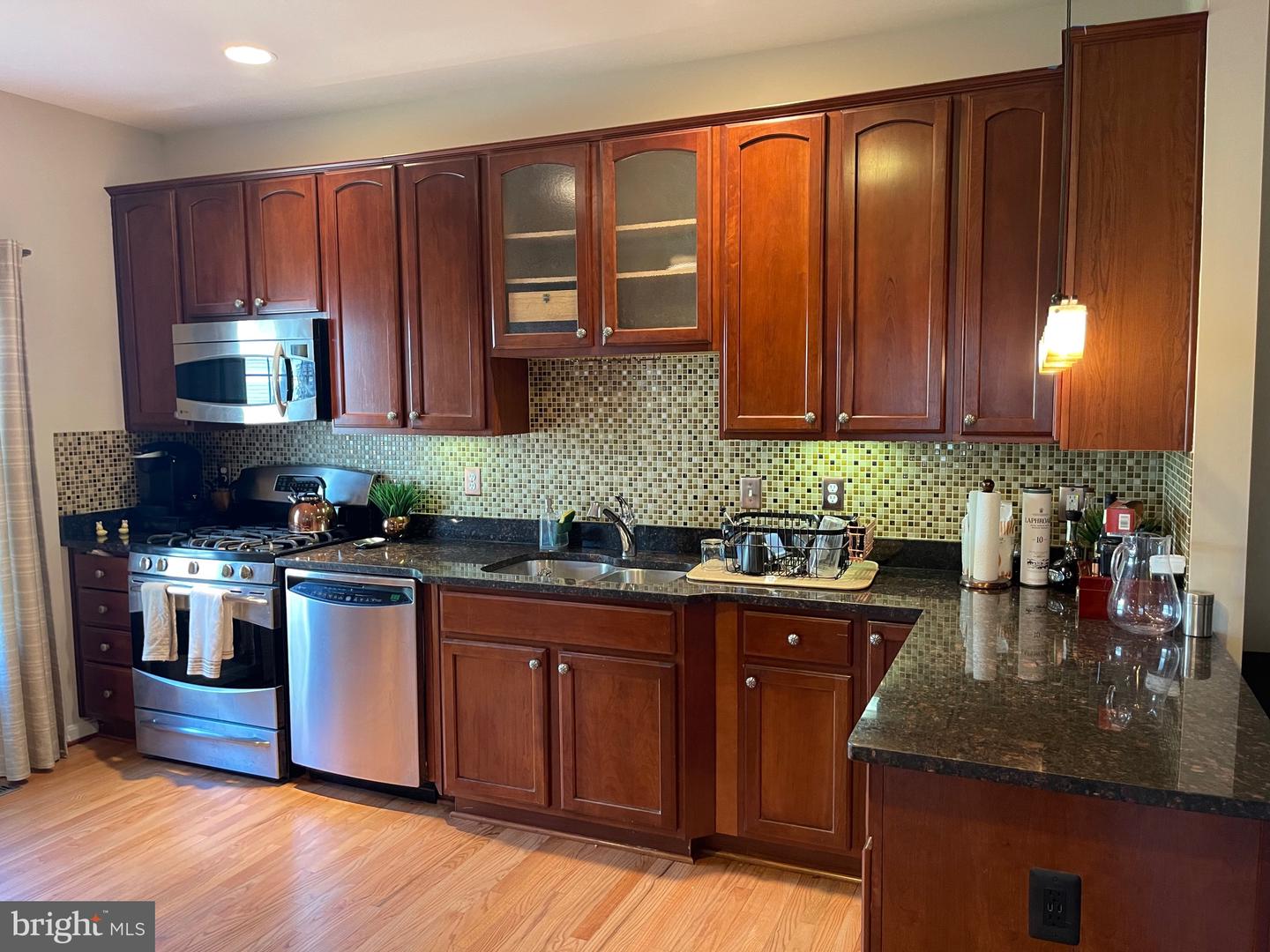 2827 CHINKAPIN OAK LN, WOODBRIDGE, Virginia 22191, 3 Bedrooms Bedrooms, ,2 BathroomsBathrooms,Residential,For sale,2827 CHINKAPIN OAK LN,VAPW2100118 MLS # VAPW2100118