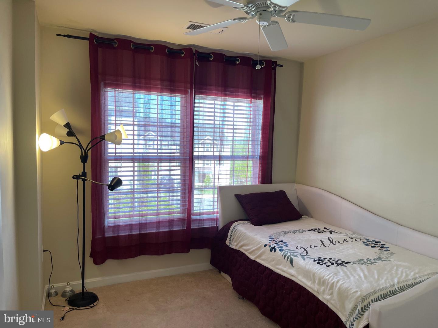 2827 CHINKAPIN OAK LN, WOODBRIDGE, Virginia 22191, 3 Bedrooms Bedrooms, ,2 BathroomsBathrooms,Residential,For sale,2827 CHINKAPIN OAK LN,VAPW2100118 MLS # VAPW2100118