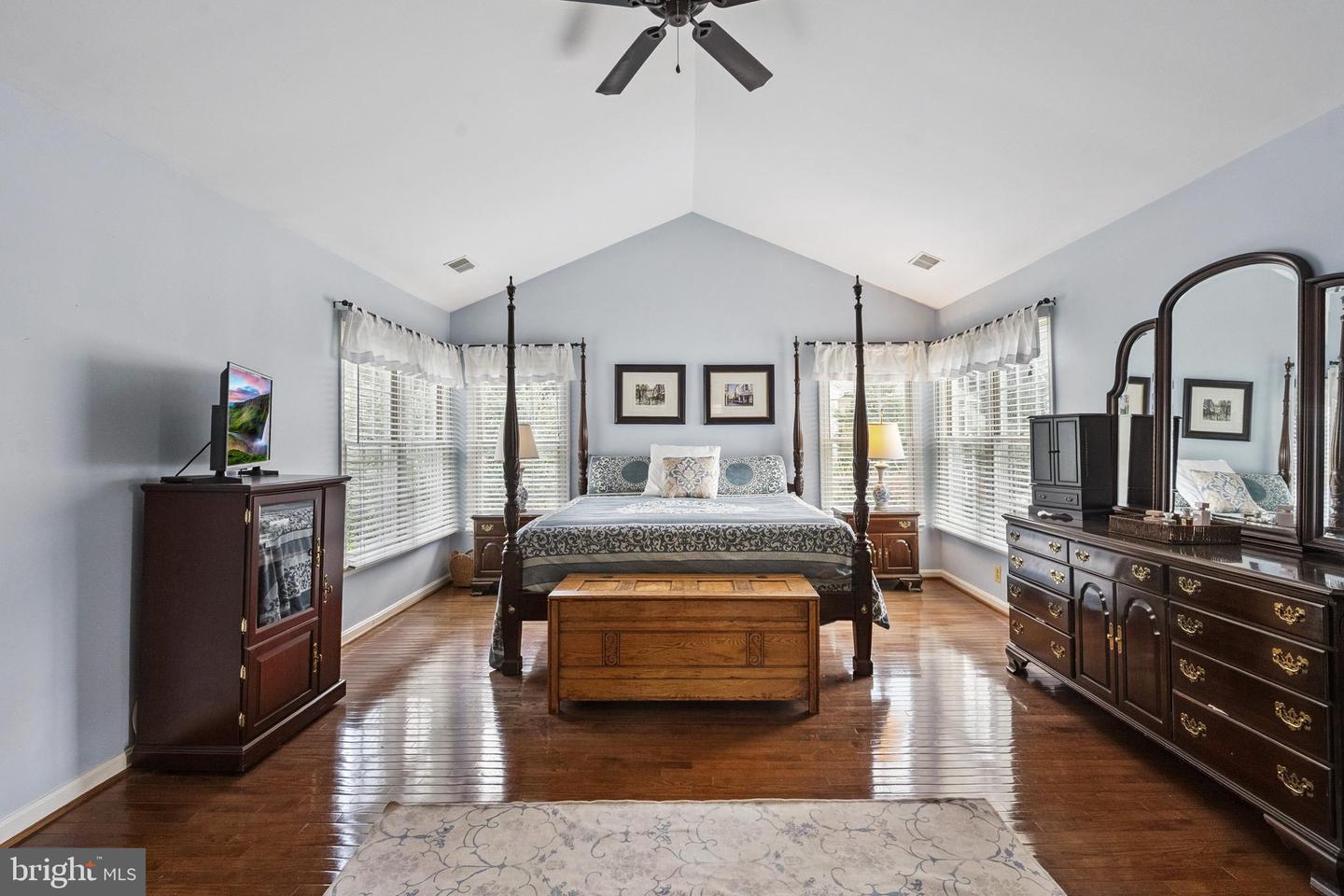 13898 OLD NURSERY CT, CHANTILLY, Virginia 20151, 4 Bedrooms Bedrooms, ,4 BathroomsBathrooms,Residential,For sale,13898 OLD NURSERY CT,VAFX2257864 MLS # VAFX2257864