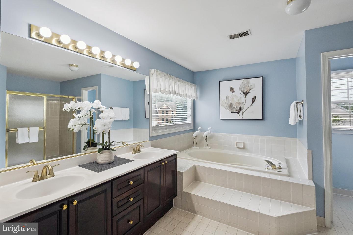 13898 OLD NURSERY CT, CHANTILLY, Virginia 20151, 4 Bedrooms Bedrooms, ,4 BathroomsBathrooms,Residential,For sale,13898 OLD NURSERY CT,VAFX2257864 MLS # VAFX2257864
