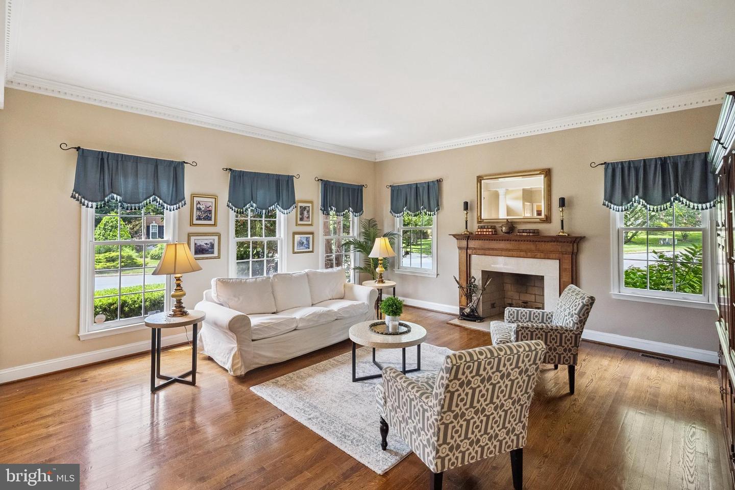13898 OLD NURSERY CT, CHANTILLY, Virginia 20151, 4 Bedrooms Bedrooms, ,4 BathroomsBathrooms,Residential,For sale,13898 OLD NURSERY CT,VAFX2257864 MLS # VAFX2257864