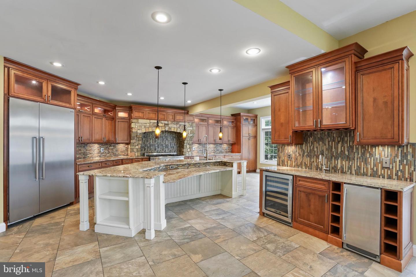 2054 MADRILLON RD, VIENNA, Virginia 22182, 4 Bedrooms Bedrooms, ,4 BathroomsBathrooms,Residential,For sale,2054 MADRILLON RD,VAFX2257888 MLS # VAFX2257888