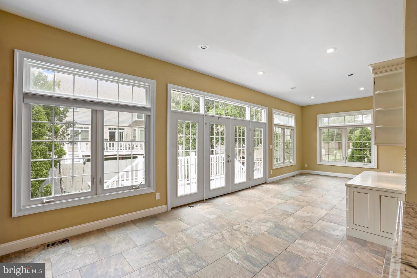 2054 MADRILLON RD, VIENNA, Virginia 22182, 4 Bedrooms Bedrooms, ,4 BathroomsBathrooms,Residential,For sale,2054 MADRILLON RD,VAFX2257888 MLS # VAFX2257888