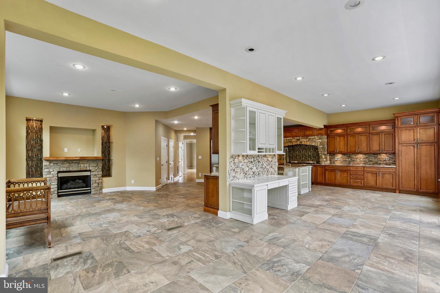 2054 MADRILLON RD, VIENNA, Virginia 22182, 4 Bedrooms Bedrooms, ,4 BathroomsBathrooms,Residential,For sale,2054 MADRILLON RD,VAFX2257888 MLS # VAFX2257888