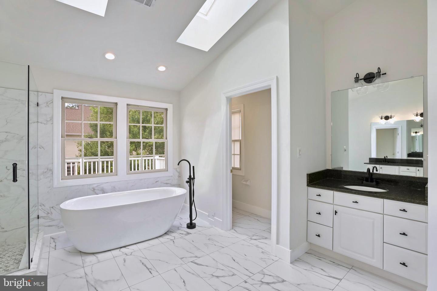 2054 MADRILLON RD, VIENNA, Virginia 22182, 4 Bedrooms Bedrooms, ,4 BathroomsBathrooms,Residential,For sale,2054 MADRILLON RD,VAFX2257888 MLS # VAFX2257888