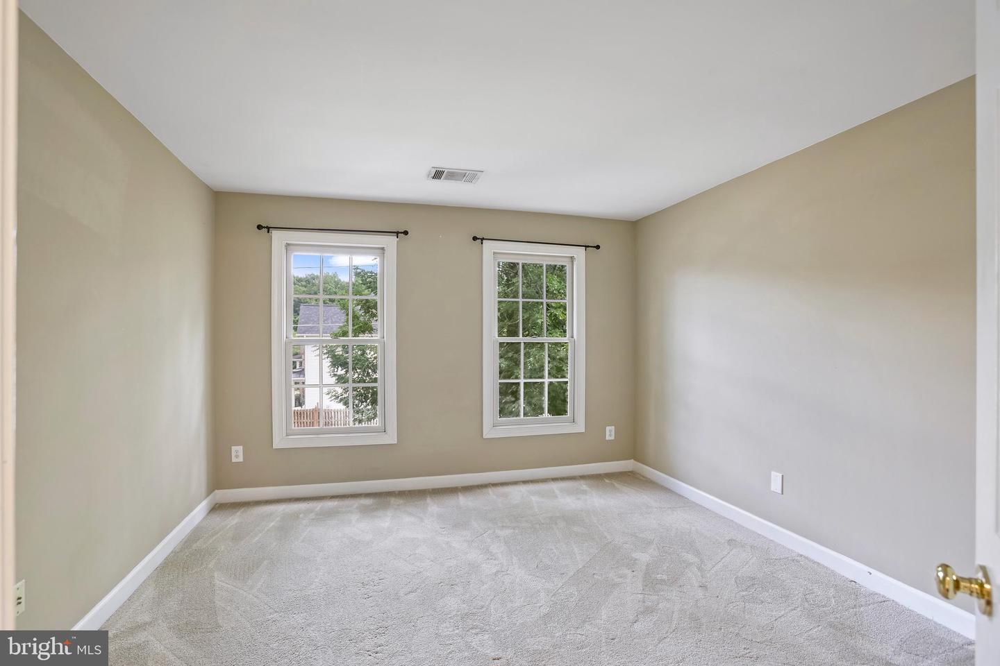 2054 MADRILLON RD, VIENNA, Virginia 22182, 4 Bedrooms Bedrooms, ,4 BathroomsBathrooms,Residential,For sale,2054 MADRILLON RD,VAFX2257888 MLS # VAFX2257888