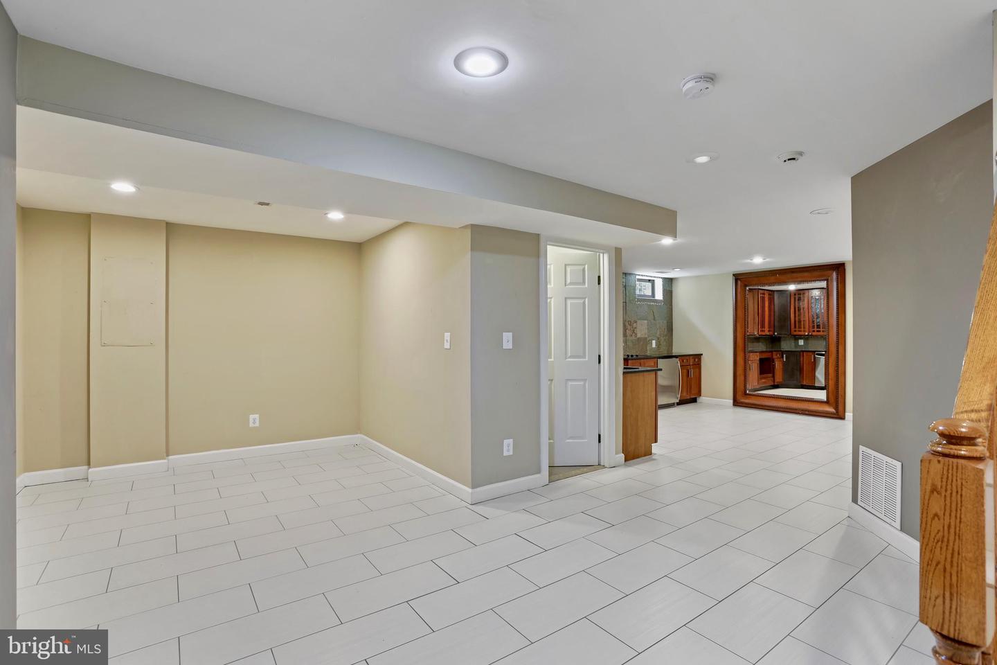 2054 MADRILLON RD, VIENNA, Virginia 22182, 4 Bedrooms Bedrooms, ,4 BathroomsBathrooms,Residential,For sale,2054 MADRILLON RD,VAFX2257888 MLS # VAFX2257888