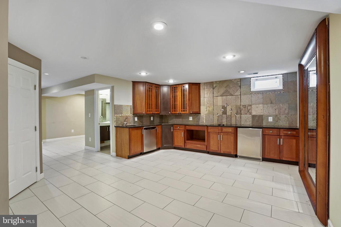 2054 MADRILLON RD, VIENNA, Virginia 22182, 4 Bedrooms Bedrooms, ,4 BathroomsBathrooms,Residential,For sale,2054 MADRILLON RD,VAFX2257888 MLS # VAFX2257888