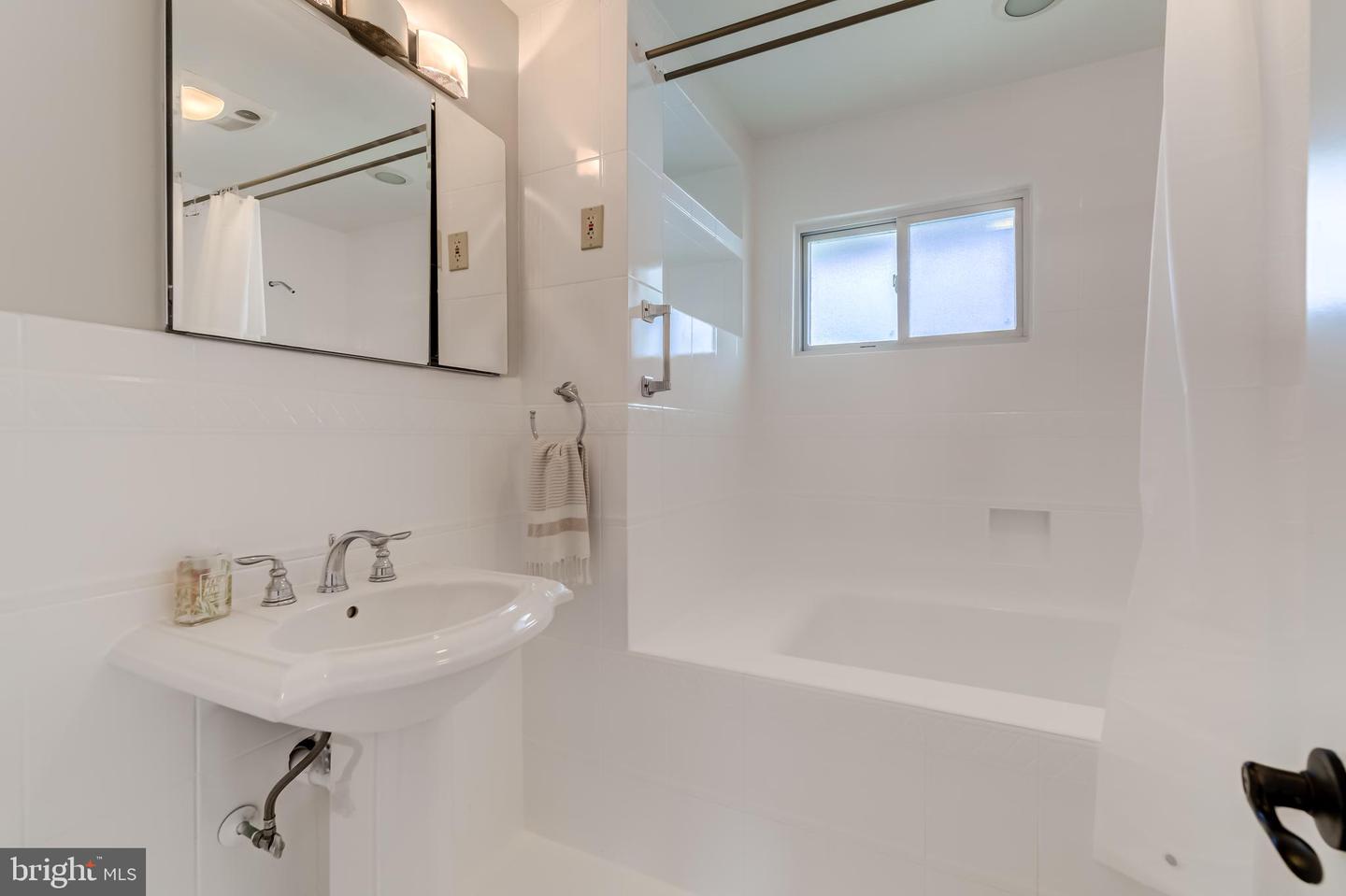 6822 FLOYD AVE, SPRINGFIELD, Virginia 22150, 3 Bedrooms Bedrooms, ,2 BathroomsBathrooms,Residential,For sale,6822 FLOYD AVE,VAFX2257902 MLS # VAFX2257902
