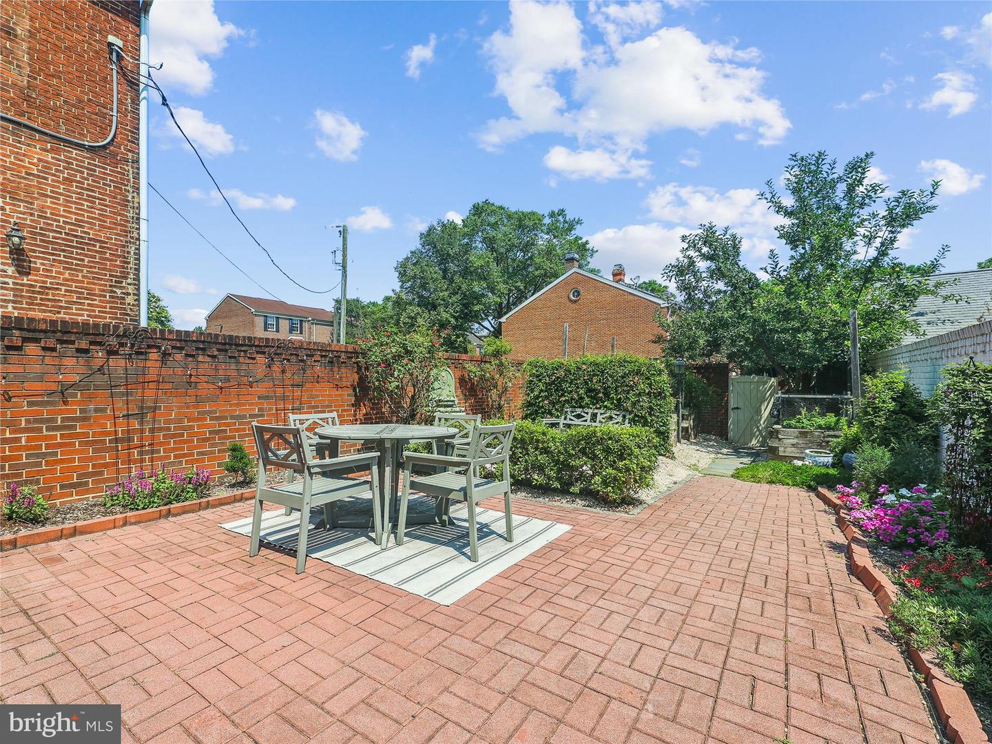 719 GIBBON ST, ALEXANDRIA, Virginia 22314, 3 Bedrooms Bedrooms, ,3 BathroomsBathrooms,Residential,For sale,719 GIBBON ST,VAAX2047922 MLS # VAAX2047922