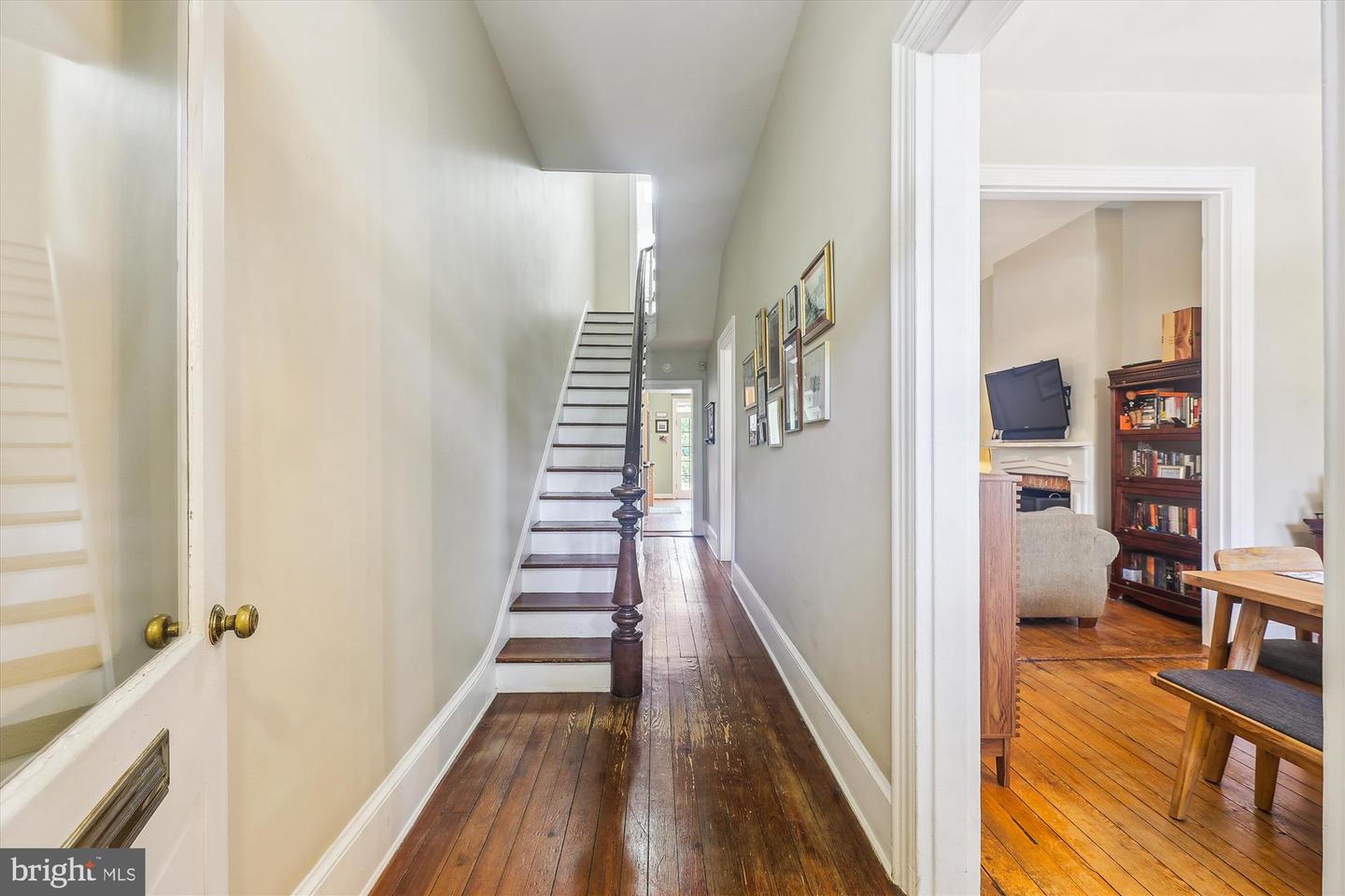 719 GIBBON ST, ALEXANDRIA, Virginia 22314, 3 Bedrooms Bedrooms, ,3 BathroomsBathrooms,Residential,For sale,719 GIBBON ST,VAAX2047922 MLS # VAAX2047922