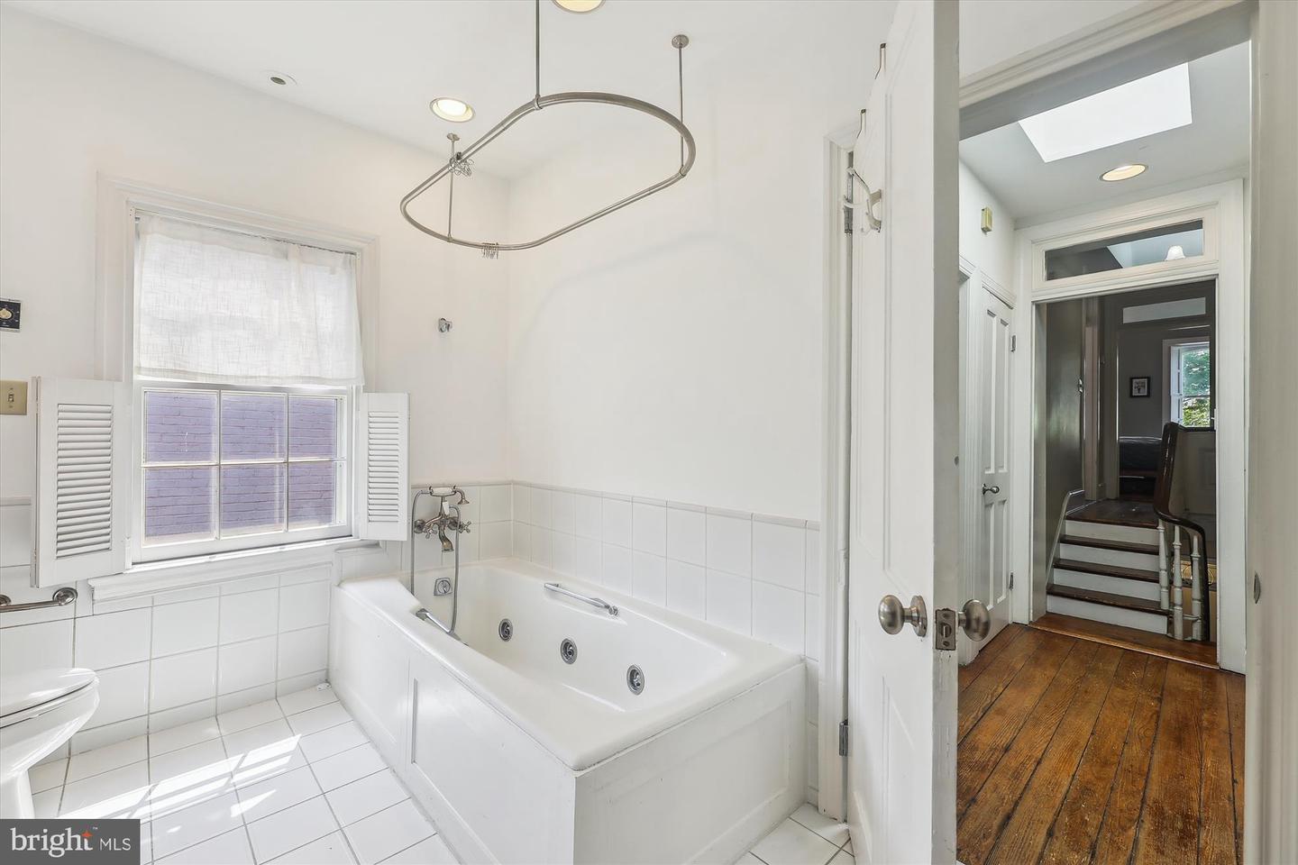 719 GIBBON ST, ALEXANDRIA, Virginia 22314, 3 Bedrooms Bedrooms, ,3 BathroomsBathrooms,Residential,For sale,719 GIBBON ST,VAAX2047922 MLS # VAAX2047922