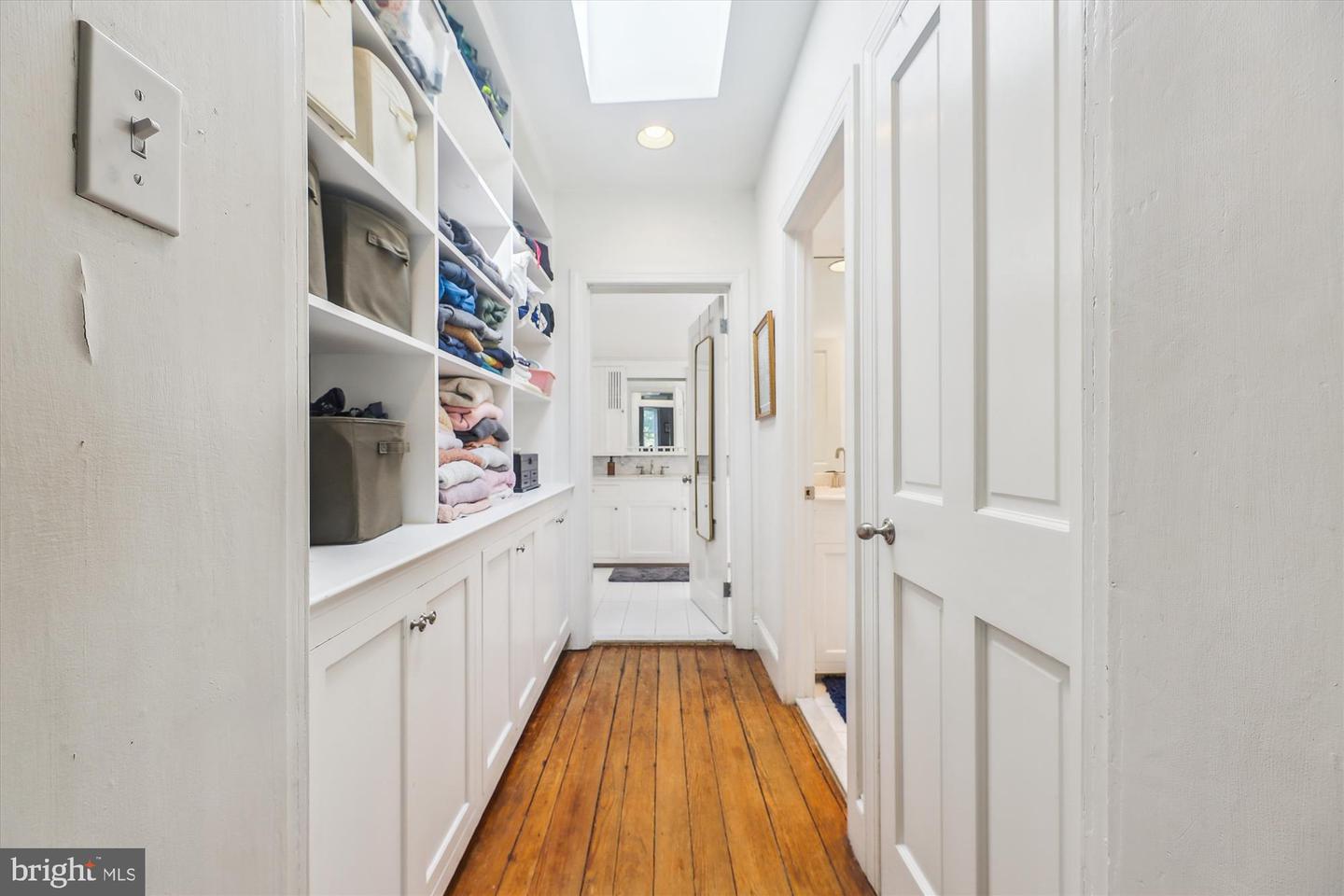 719 GIBBON ST, ALEXANDRIA, Virginia 22314, 3 Bedrooms Bedrooms, ,3 BathroomsBathrooms,Residential,For sale,719 GIBBON ST,VAAX2047922 MLS # VAAX2047922
