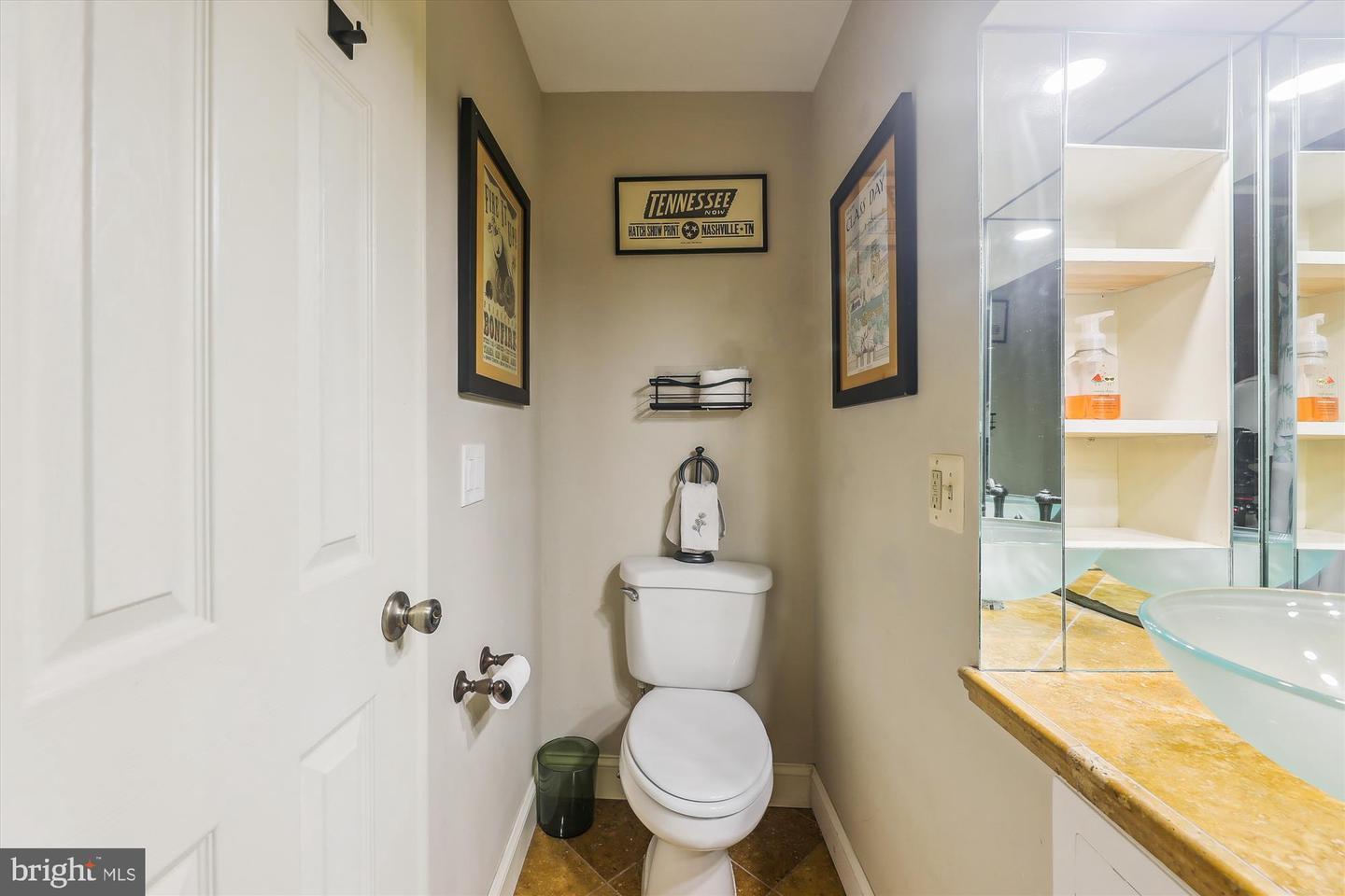 719 GIBBON ST, ALEXANDRIA, Virginia 22314, 3 Bedrooms Bedrooms, ,3 BathroomsBathrooms,Residential,For sale,719 GIBBON ST,VAAX2047922 MLS # VAAX2047922