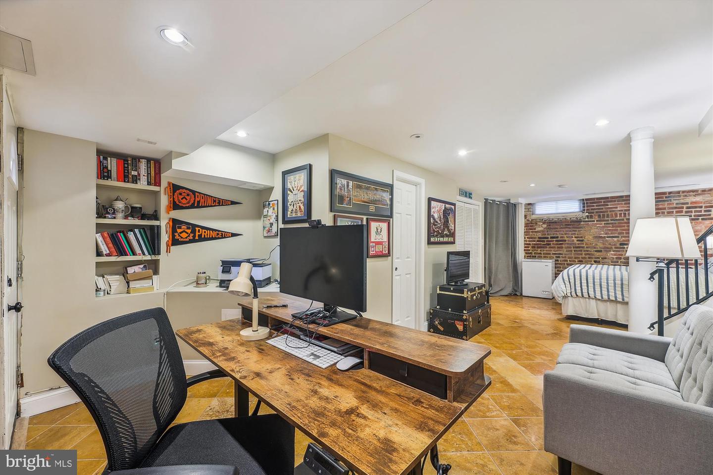 719 GIBBON ST, ALEXANDRIA, Virginia 22314, 3 Bedrooms Bedrooms, ,3 BathroomsBathrooms,Residential,For sale,719 GIBBON ST,VAAX2047922 MLS # VAAX2047922