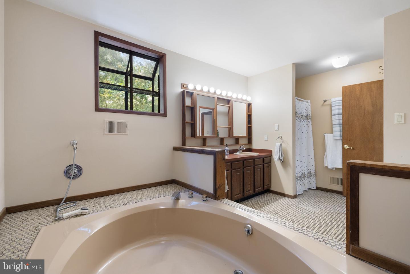 10729 RIVER RUN DR, MANASSAS, Virginia 20112, 4 Bedrooms Bedrooms, ,2 BathroomsBathrooms,Residential,For sale,10729 RIVER RUN DR,VAPW2100144 MLS # VAPW2100144