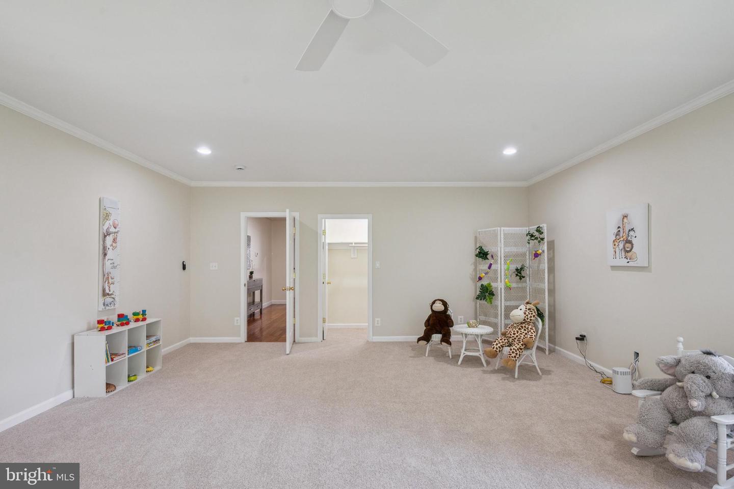 3905 HUMMER, ANNANDALE, Virginia 22003, 7 Bedrooms Bedrooms, 21 Rooms Rooms,6 BathroomsBathrooms,Residential,For sale,3905 HUMMER,VAFX2258040 MLS # VAFX2258040