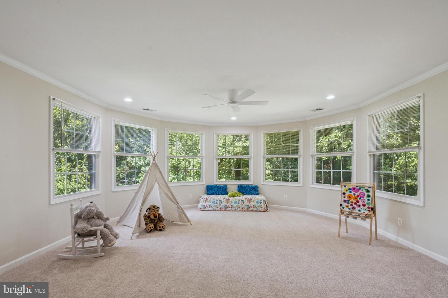 3905 HUMMER, ANNANDALE, Virginia 22003, 7 Bedrooms Bedrooms, 21 Rooms Rooms,6 BathroomsBathrooms,Residential,For sale,3905 HUMMER,VAFX2258040 MLS # VAFX2258040