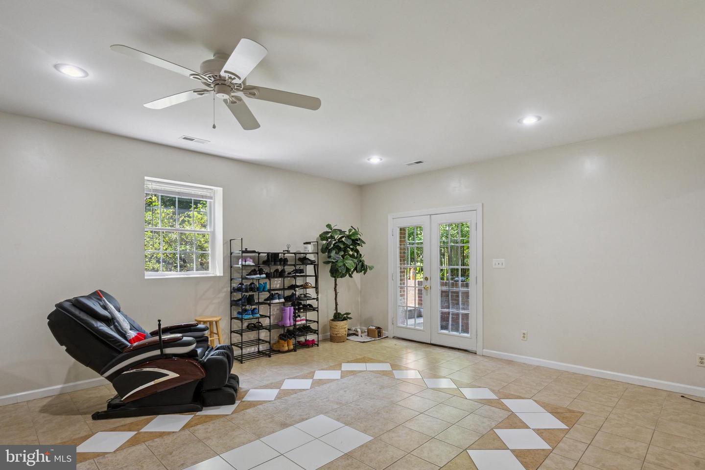 3905 HUMMER, ANNANDALE, Virginia 22003, 7 Bedrooms Bedrooms, 21 Rooms Rooms,6 BathroomsBathrooms,Residential,For sale,3905 HUMMER,VAFX2258040 MLS # VAFX2258040