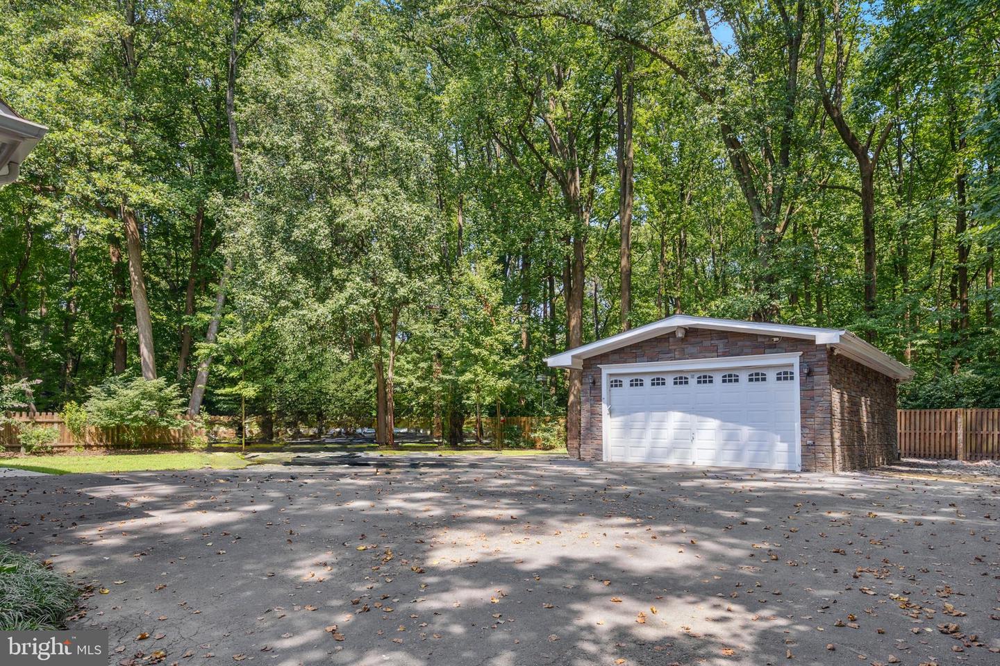 3905 HUMMER, ANNANDALE, Virginia 22003, 7 Bedrooms Bedrooms, 21 Rooms Rooms,6 BathroomsBathrooms,Residential,For sale,3905 HUMMER,VAFX2258040 MLS # VAFX2258040