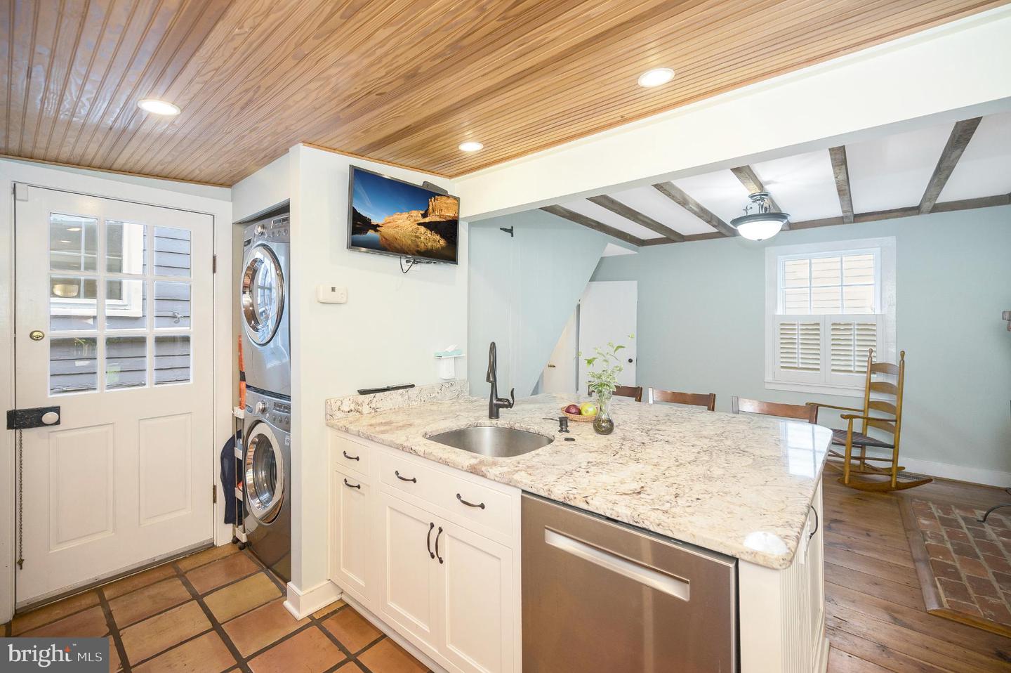 1102 PRINCE EDWARD ST, FREDERICKSBURG, Virginia 22401, 3 Bedrooms Bedrooms, 11 Rooms Rooms,2 BathroomsBathrooms,Residential,For sale,1102 PRINCE EDWARD ST,VAFB2008666 MLS # VAFB2008666