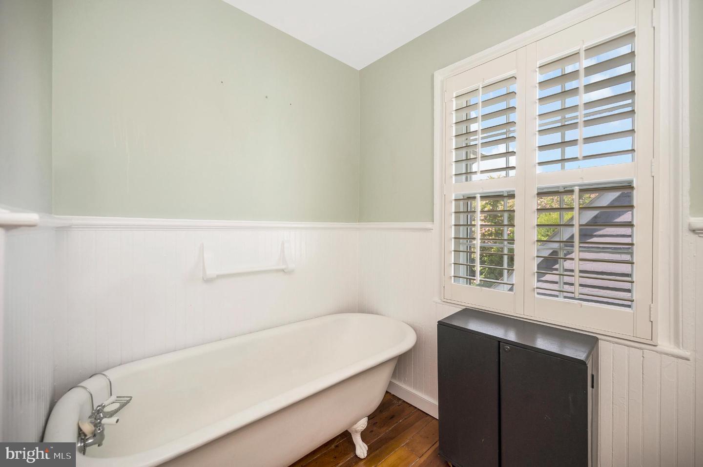 1102 PRINCE EDWARD ST, FREDERICKSBURG, Virginia 22401, 3 Bedrooms Bedrooms, 11 Rooms Rooms,2 BathroomsBathrooms,Residential,For sale,1102 PRINCE EDWARD ST,VAFB2008666 MLS # VAFB2008666
