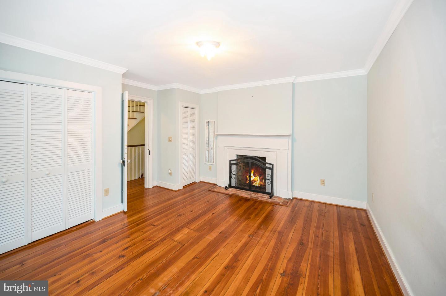 1102 PRINCE EDWARD ST, FREDERICKSBURG, Virginia 22401, 3 Bedrooms Bedrooms, 11 Rooms Rooms,2 BathroomsBathrooms,Residential,For sale,1102 PRINCE EDWARD ST,VAFB2008666 MLS # VAFB2008666