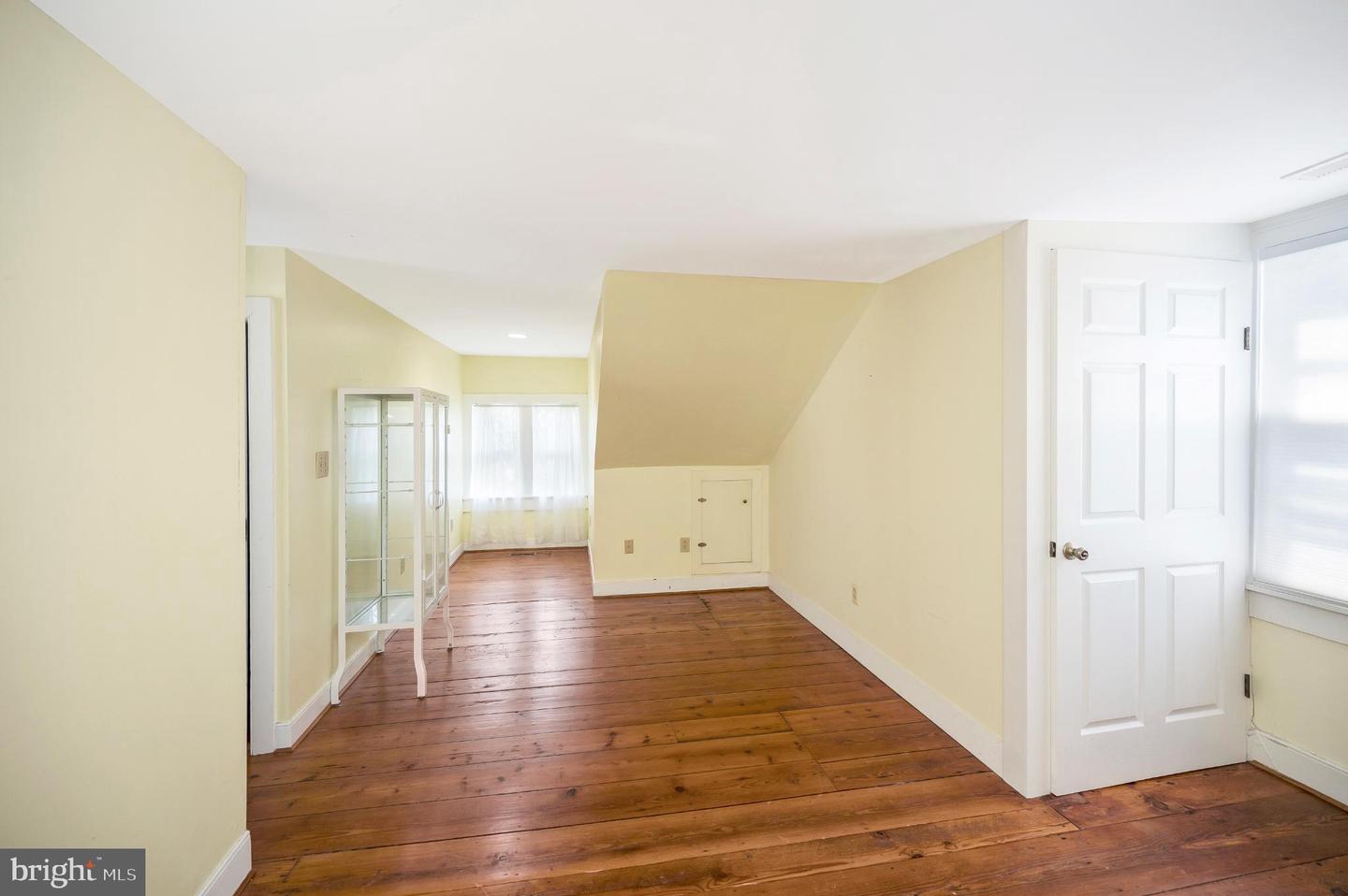 1102 PRINCE EDWARD ST, FREDERICKSBURG, Virginia 22401, 3 Bedrooms Bedrooms, 11 Rooms Rooms,2 BathroomsBathrooms,Residential,For sale,1102 PRINCE EDWARD ST,VAFB2008666 MLS # VAFB2008666