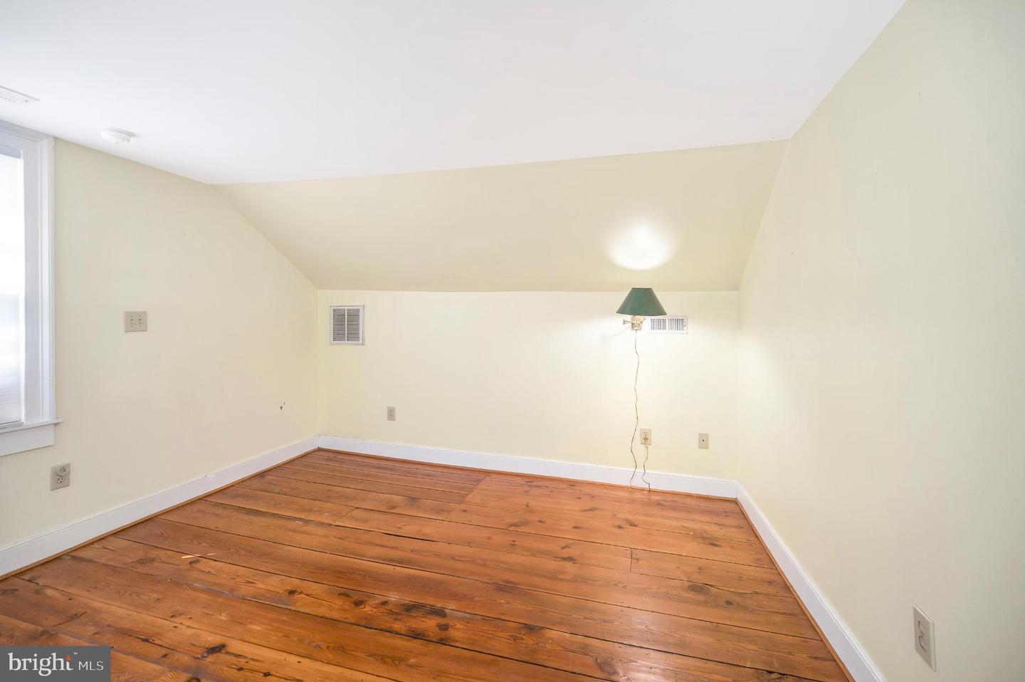 1102 PRINCE EDWARD ST, FREDERICKSBURG, Virginia 22401, 3 Bedrooms Bedrooms, 11 Rooms Rooms,2 BathroomsBathrooms,Residential,For sale,1102 PRINCE EDWARD ST,VAFB2008666 MLS # VAFB2008666
