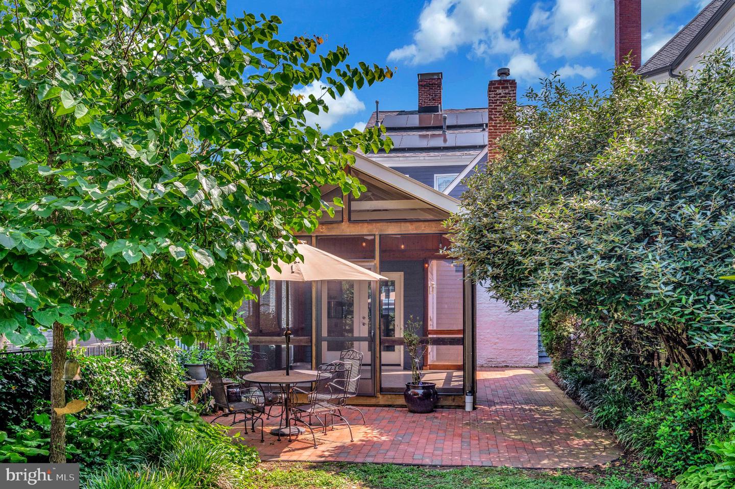 1102 PRINCE EDWARD ST, FREDERICKSBURG, Virginia 22401, 3 Bedrooms Bedrooms, 11 Rooms Rooms,2 BathroomsBathrooms,Residential,For sale,1102 PRINCE EDWARD ST,VAFB2008666 MLS # VAFB2008666