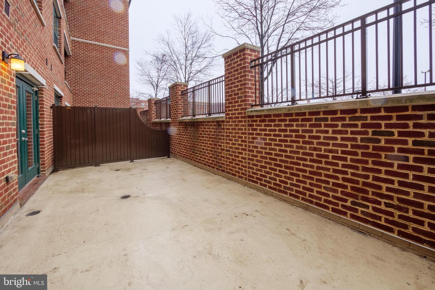 2101 N MONROE ST #105, ARLINGTON, Virginia 22207, 1 Bedroom Bedrooms, ,1 BathroomBathrooms,Residential,For sale,2101 N MONROE ST #105,VAAR2061528 MLS # VAAR2061528