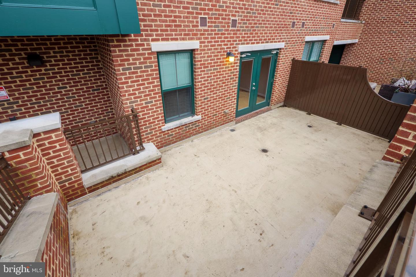 2101 N MONROE ST #105, ARLINGTON, Virginia 22207, 1 Bedroom Bedrooms, ,1 BathroomBathrooms,Residential,For sale,2101 N MONROE ST #105,VAAR2061528 MLS # VAAR2061528