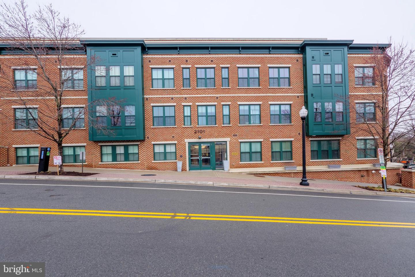 2101 N MONROE ST #105, ARLINGTON, Virginia 22207, 1 Bedroom Bedrooms, ,1 BathroomBathrooms,Residential,For sale,2101 N MONROE ST #105,VAAR2061528 MLS # VAAR2061528