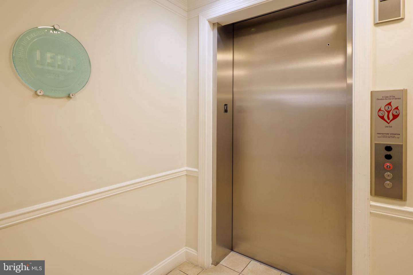 2101 N MONROE ST #105, ARLINGTON, Virginia 22207, 1 Bedroom Bedrooms, ,1 BathroomBathrooms,Residential,For sale,2101 N MONROE ST #105,VAAR2061528 MLS # VAAR2061528