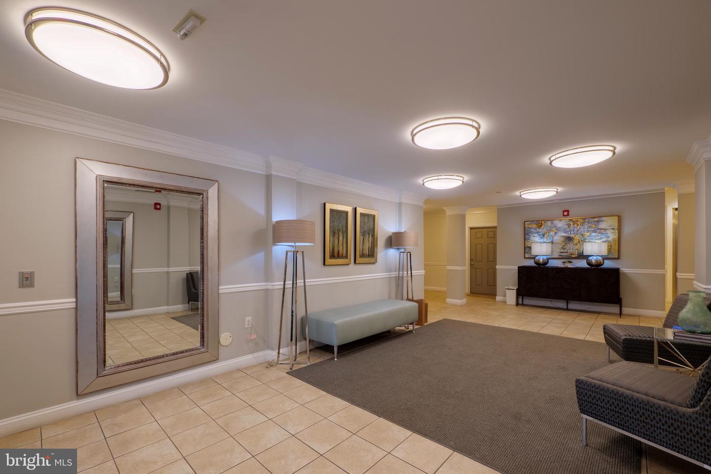 2101 N MONROE ST #105, ARLINGTON, Virginia 22207, 1 Bedroom Bedrooms, ,1 BathroomBathrooms,Residential,For sale,2101 N MONROE ST #105,VAAR2061528 MLS # VAAR2061528