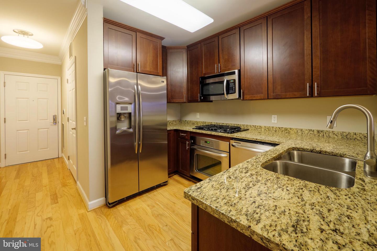 2101 N MONROE ST #105, ARLINGTON, Virginia 22207, 1 Bedroom Bedrooms, ,1 BathroomBathrooms,Residential,For sale,2101 N MONROE ST #105,VAAR2061528 MLS # VAAR2061528