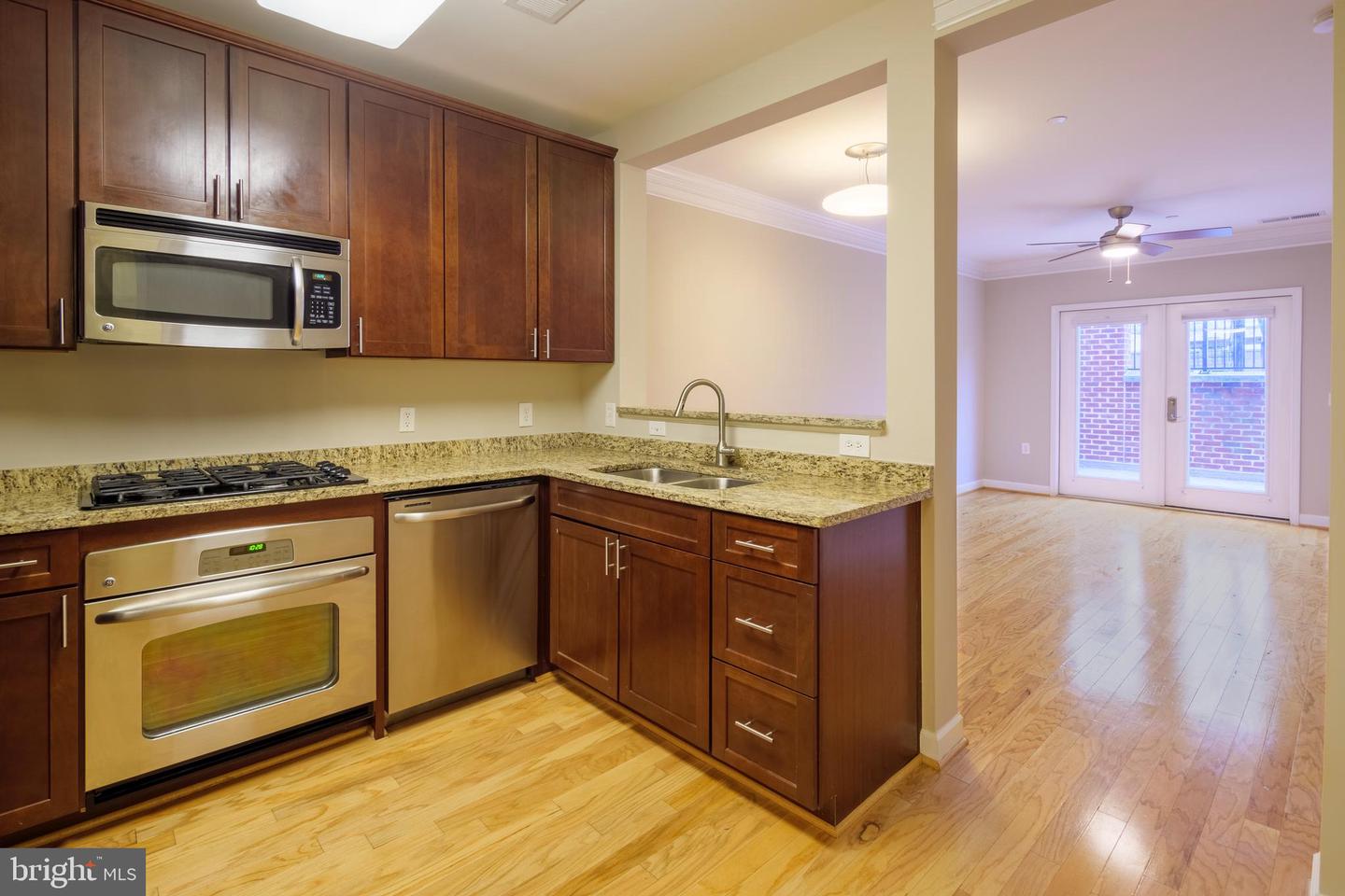 2101 N MONROE ST #105, ARLINGTON, Virginia 22207, 1 Bedroom Bedrooms, ,1 BathroomBathrooms,Residential,For sale,2101 N MONROE ST #105,VAAR2061528 MLS # VAAR2061528