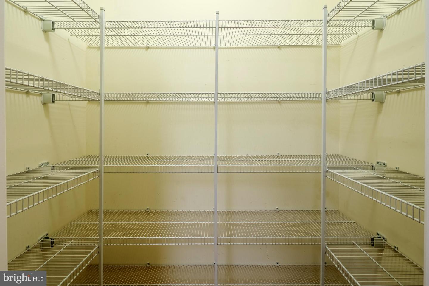 2101 N MONROE ST #105, ARLINGTON, Virginia 22207, 1 Bedroom Bedrooms, ,1 BathroomBathrooms,Residential,For sale,2101 N MONROE ST #105,VAAR2061528 MLS # VAAR2061528
