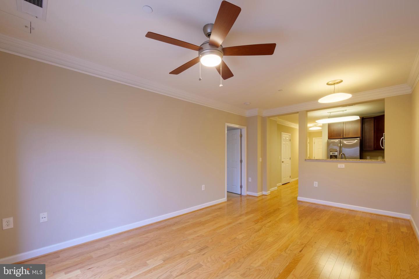 2101 N MONROE ST #105, ARLINGTON, Virginia 22207, 1 Bedroom Bedrooms, ,1 BathroomBathrooms,Residential,For sale,2101 N MONROE ST #105,VAAR2061528 MLS # VAAR2061528