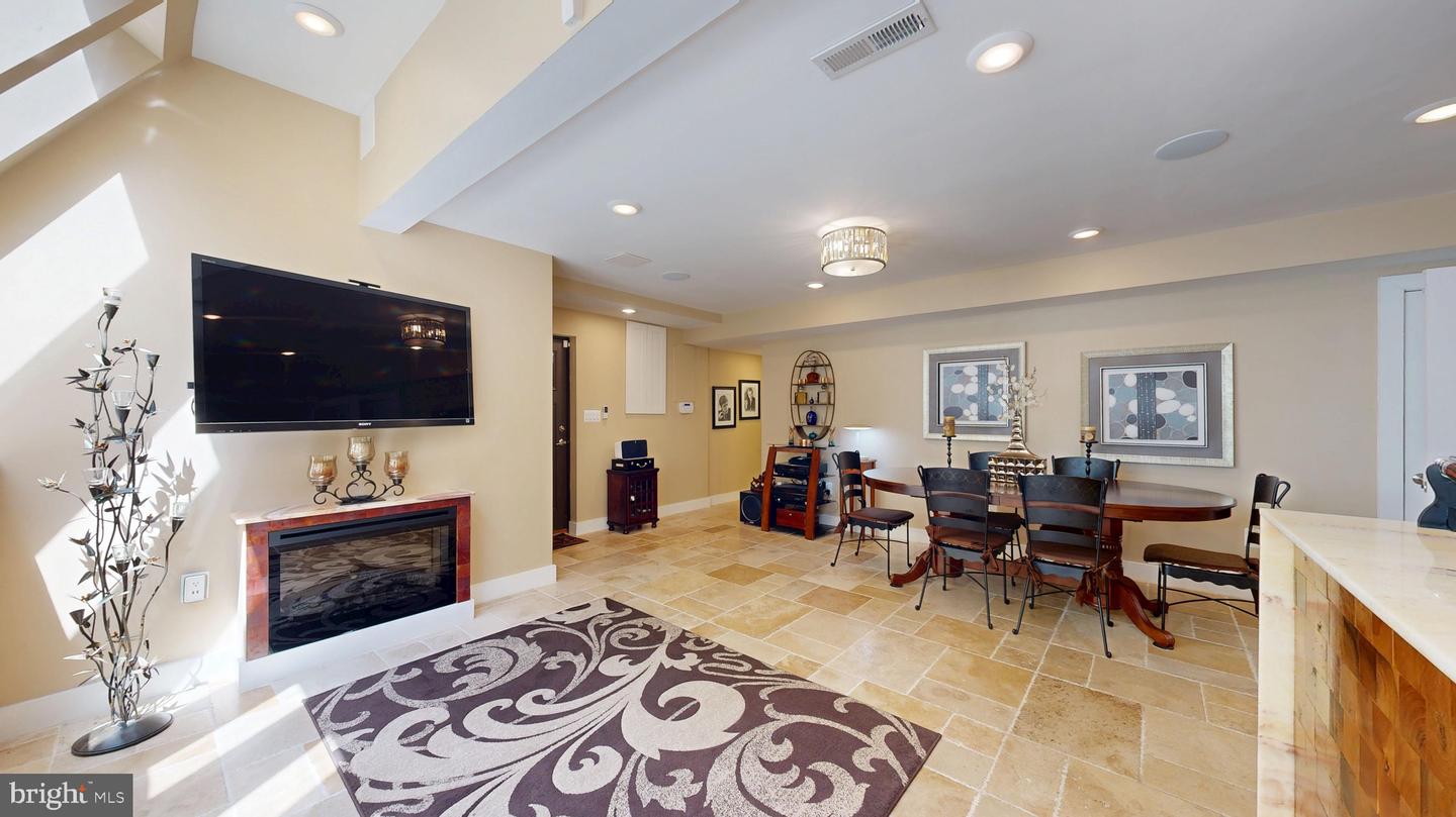 10409 DOMINION VALLEY DR, FAIRFAX STATION, Virginia 22039, 3 Bedrooms Bedrooms, ,3 BathroomsBathrooms,Residential,For sale,10409 DOMINION VALLEY DR,VAFX2258144 MLS # VAFX2258144