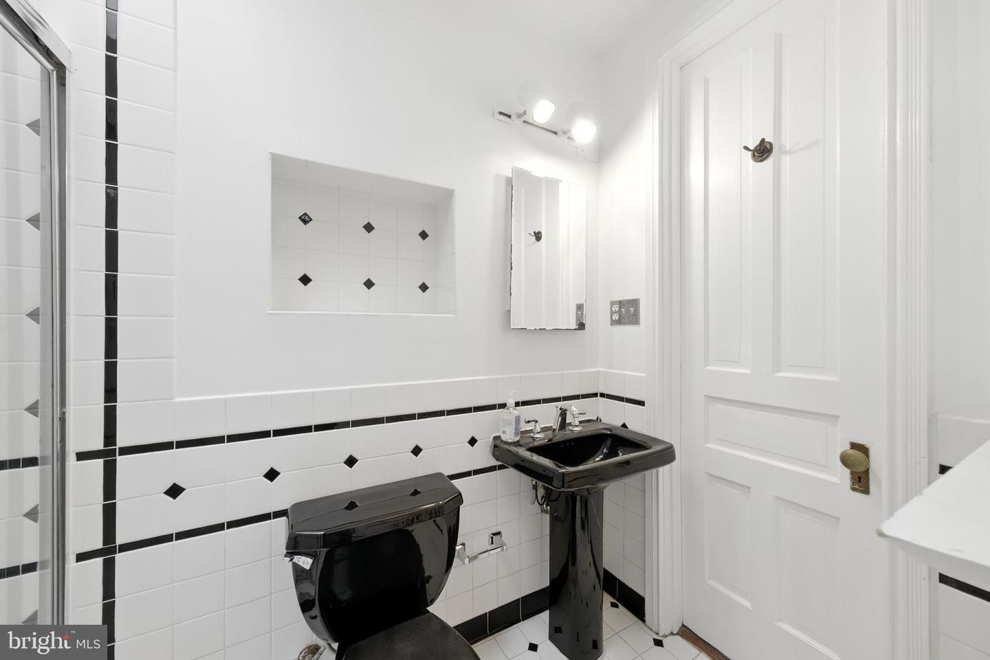 1763 U ST NW, WASHINGTON, District Of Columbia 20009, 6 Bedrooms Bedrooms, ,3 BathroomsBathrooms,Residential,For sale,1763 U ST NW,DCDC2212632 MLS # DCDC2212632