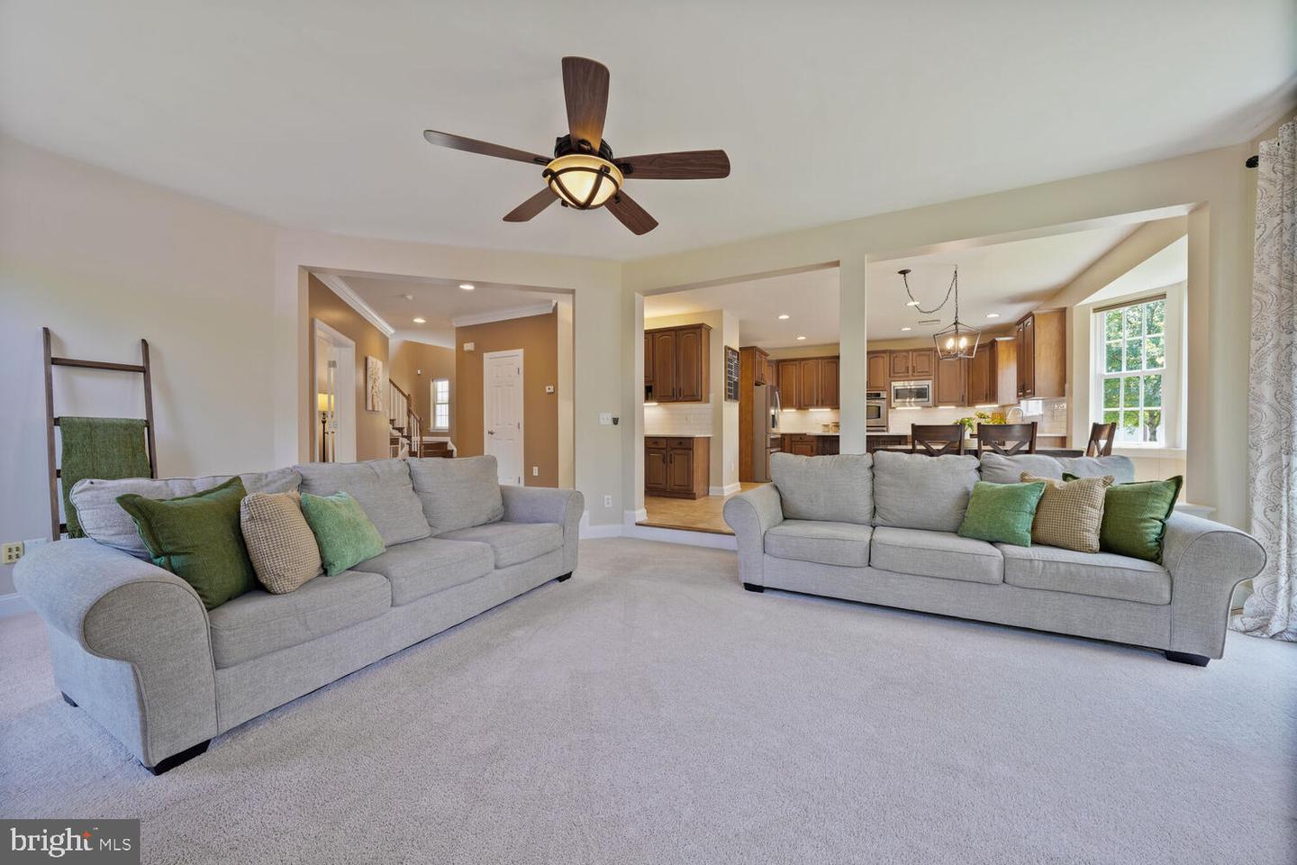 42850 CONQUEST CIR, BRAMBLETON, Virginia 20148, 4 Bedrooms Bedrooms, ,3 BathroomsBathrooms,Residential,For sale,42850 CONQUEST CIR,VALO2103382 MLS # VALO2103382